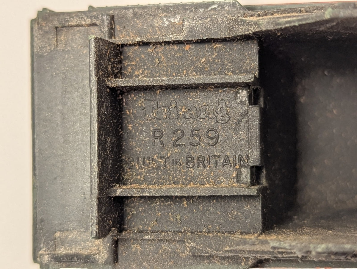 Tri-ang OO Gauge Class 7MT Britannia Locomotive Body 70000 BR Brunswick Green
