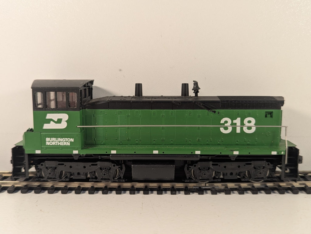 Athearn HO Scale SW1500 Burlington Northern 318 Diesel Locomotive