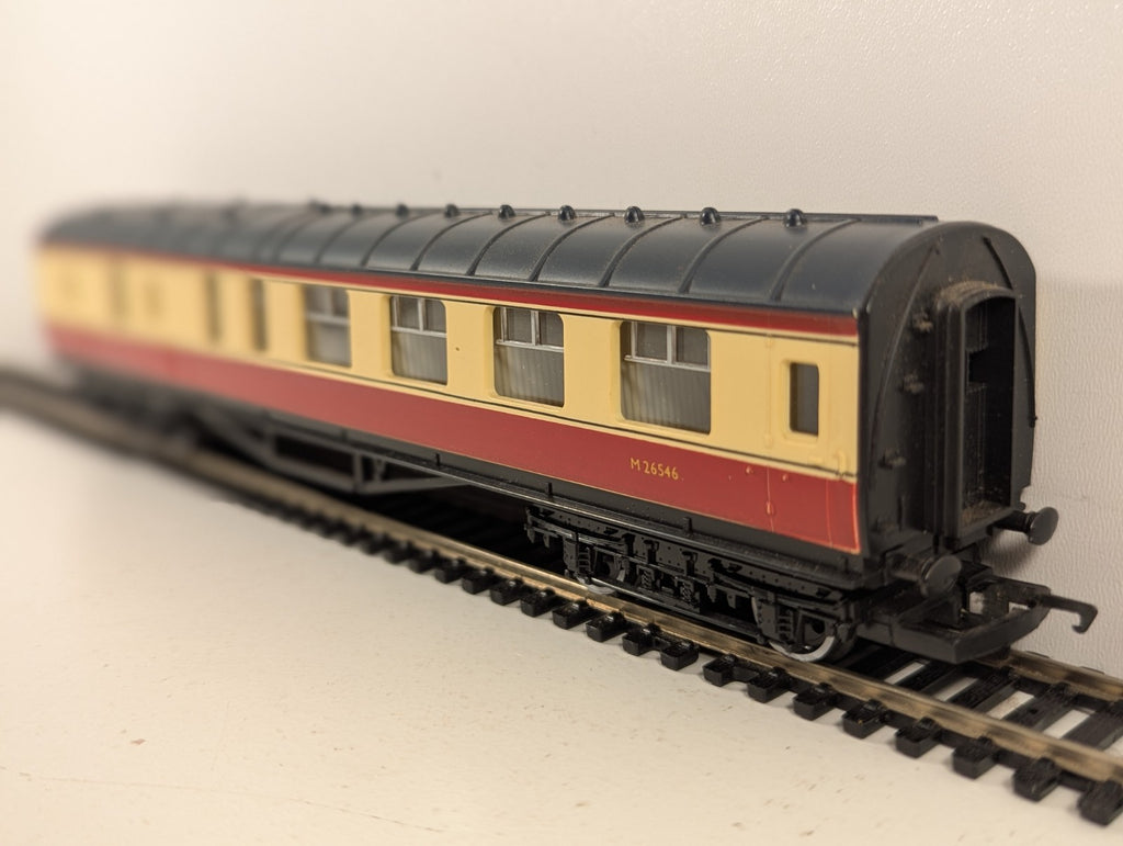 Hornby R.423 BR Mk1 Brake Second Corridor (BSK)