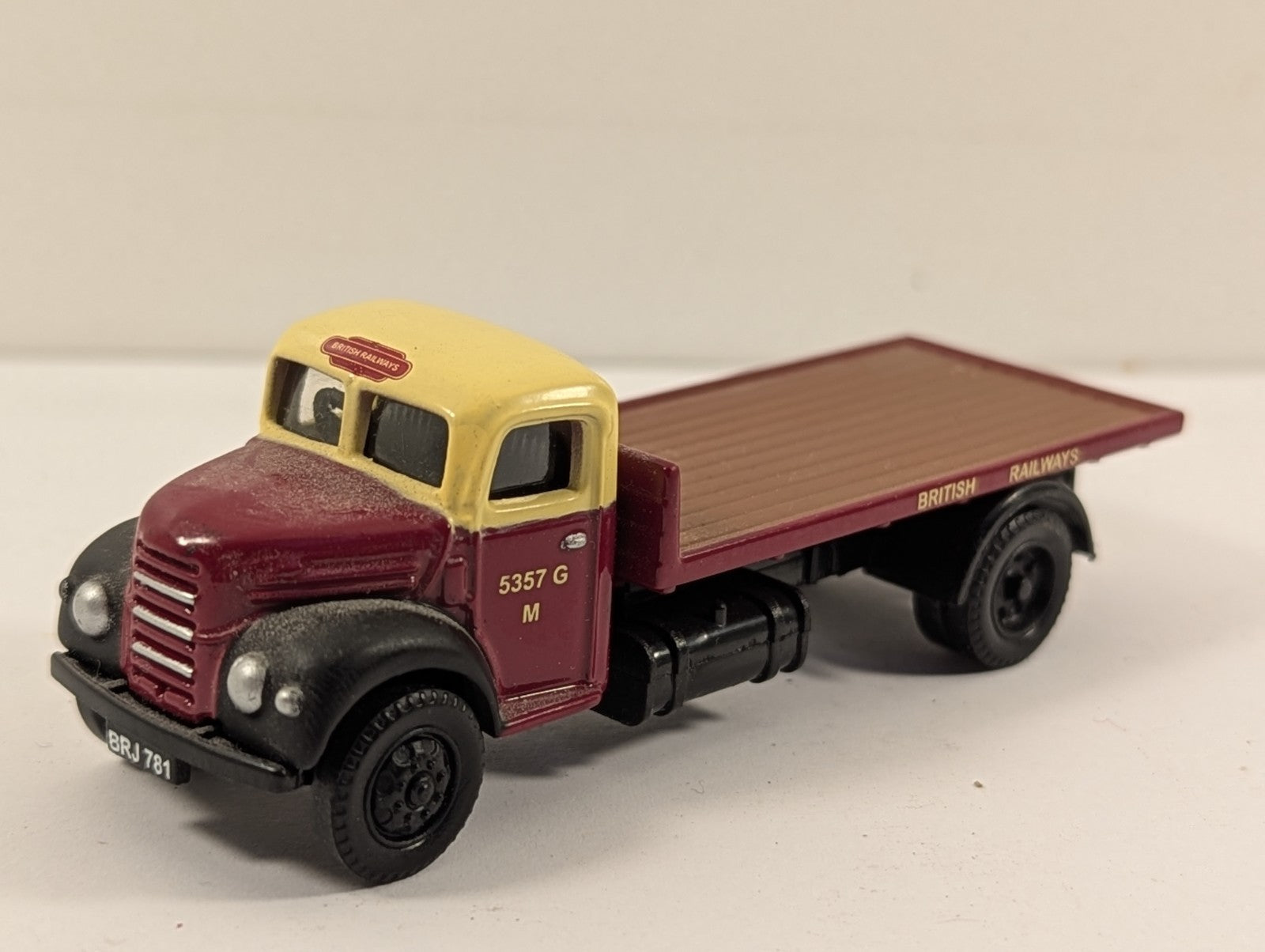 Classix EM7601B 1:76 OO Gauge Ford Thames ET6 Flatbed Truck BR Midland