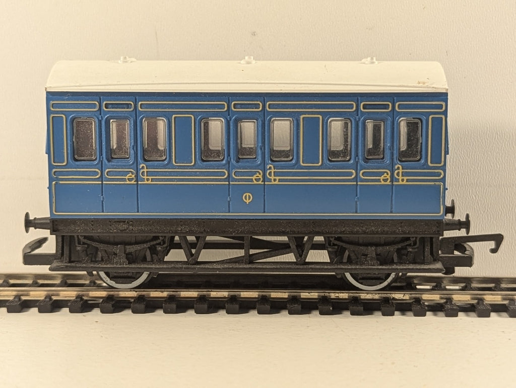 Hornby OO Gauge Caledonian Railway 4-Wheel Coach Caledonian Railway