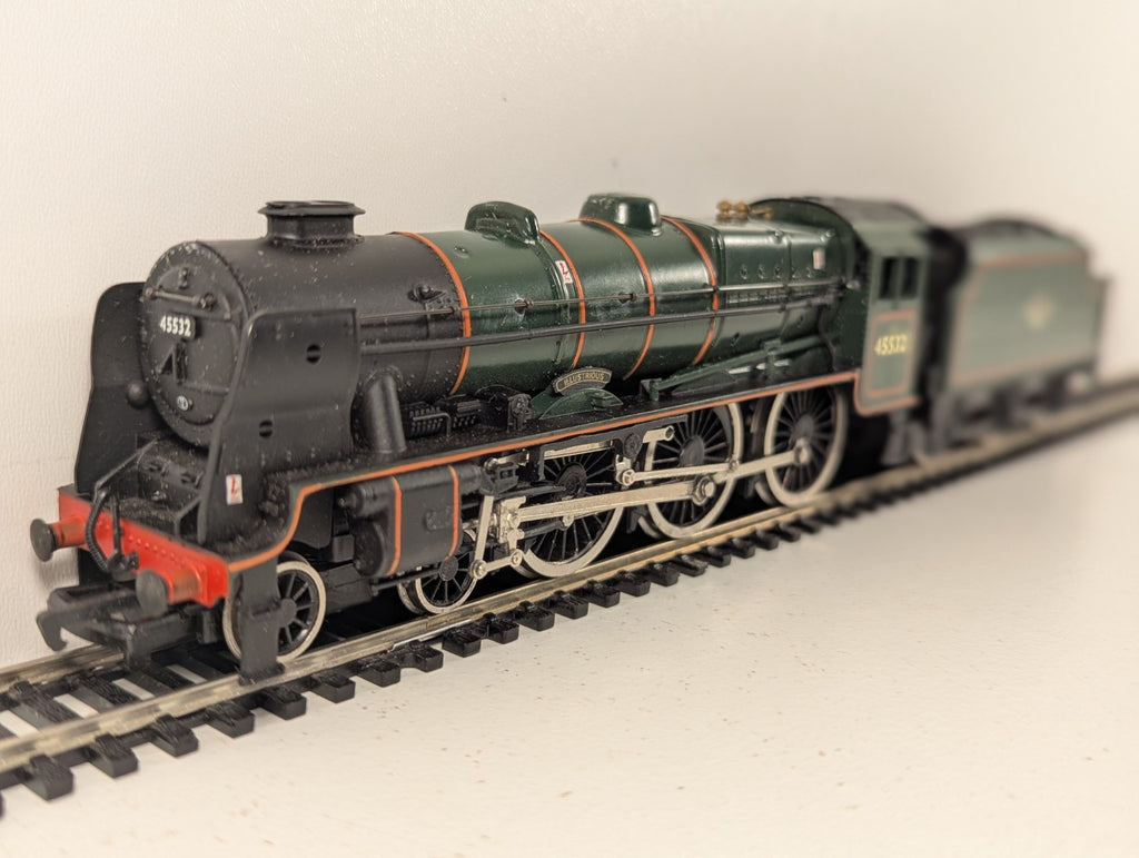 Mainline Rebuilt Patriot Class 7P "Illustrious" Steam Locomotive OOGauge - Boxed