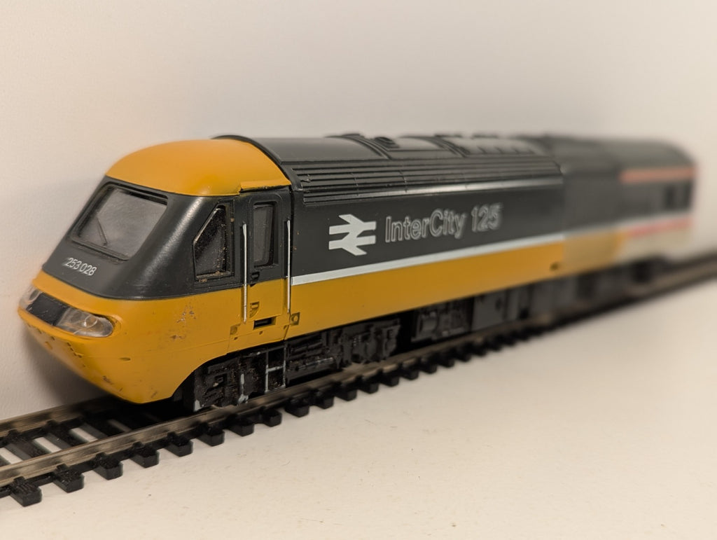 Hornby OO Gauge BR Class 43 HST Dummy Car InterCity Executive