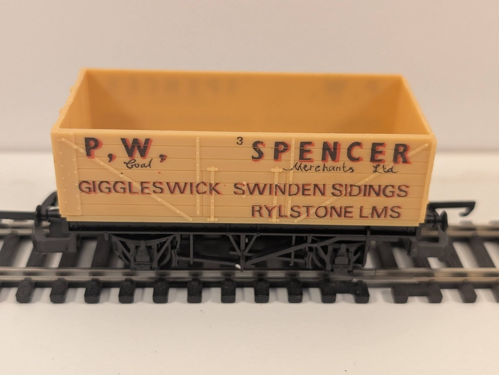 Lima 305632 7-Plank Open Wagon – “P.W. Spencer” Livery – OO Gauge