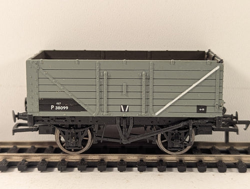 Bachmann OO Gauge 7-Plank Open Wagon Goods Wagon P 38099 BR Grey 37-061