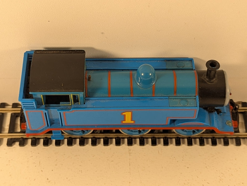 Hornby ThomastheTankEngine 0-6-0T SteamLocomotive OOGauge - Missing Buffer heads