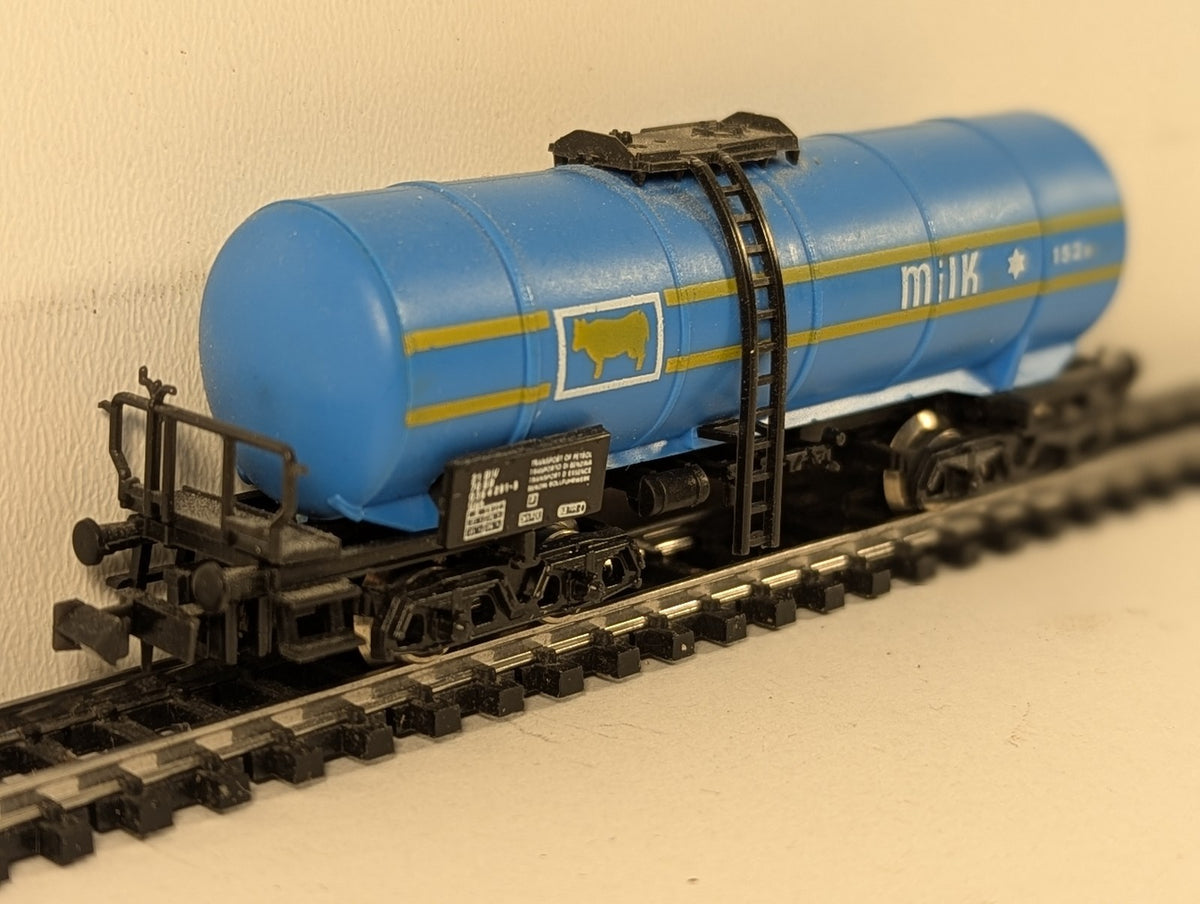 Lima N Gauge Bogie Milk Tank Wagon 152 D Blue / Milk