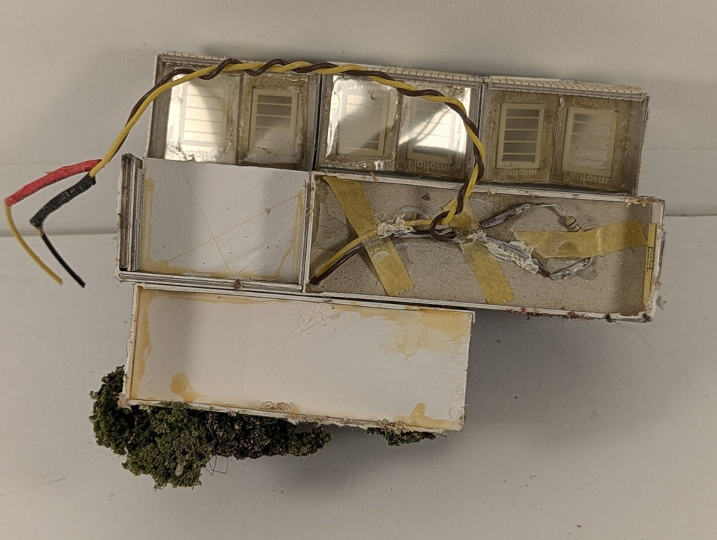 Metcalfe N Gauge Stone Station Building PO238