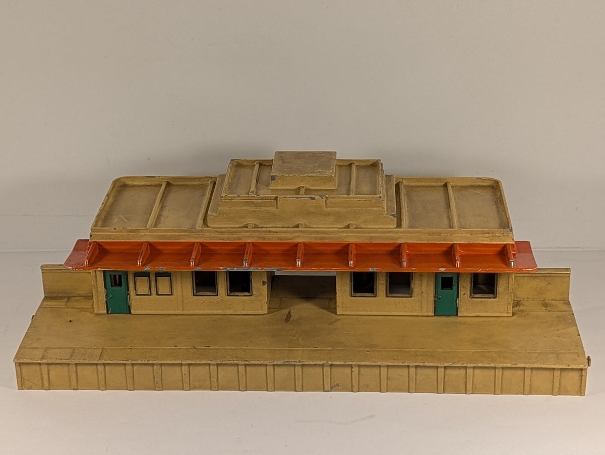 Hornby Dublo OO Gauge D1 Through Station Cream and Orange