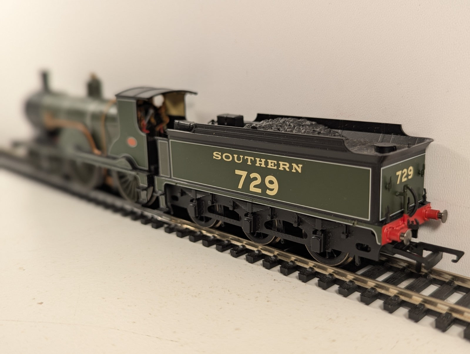 Hornby R2711 OO Gauge Southern Railway Class T9 - Boxed