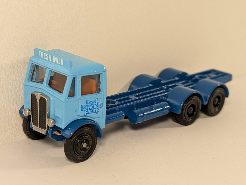 Exclusive First Editions (EFE) AEC Mammoth Major 6-Wheel Rigid Chassis – 1:76