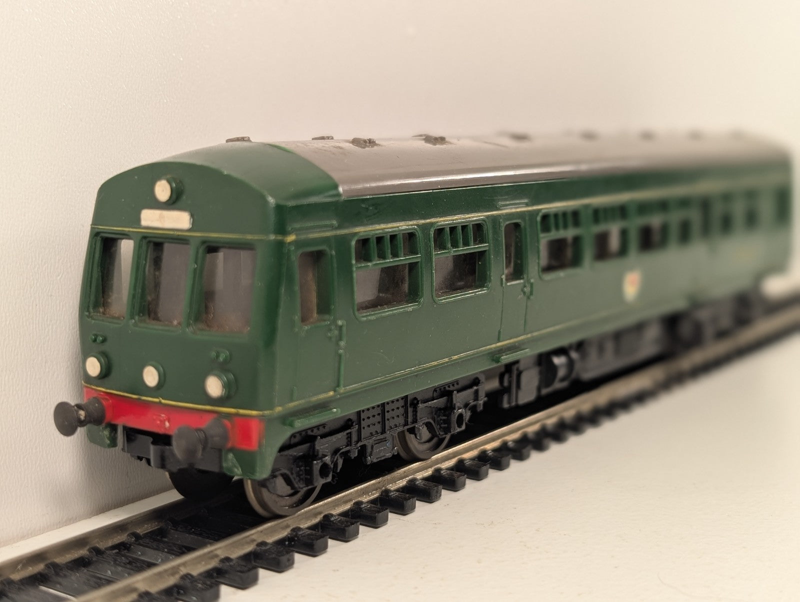 Tri-ang R157 OO Gauge Motorised Class 101 DMU BR Green
