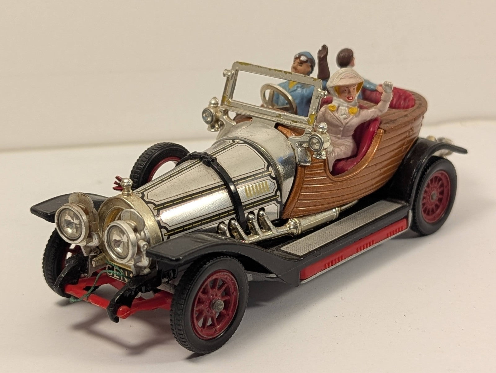 Corgi Toys 266 Chitty Chitty Bang Bang 1:43 Scale