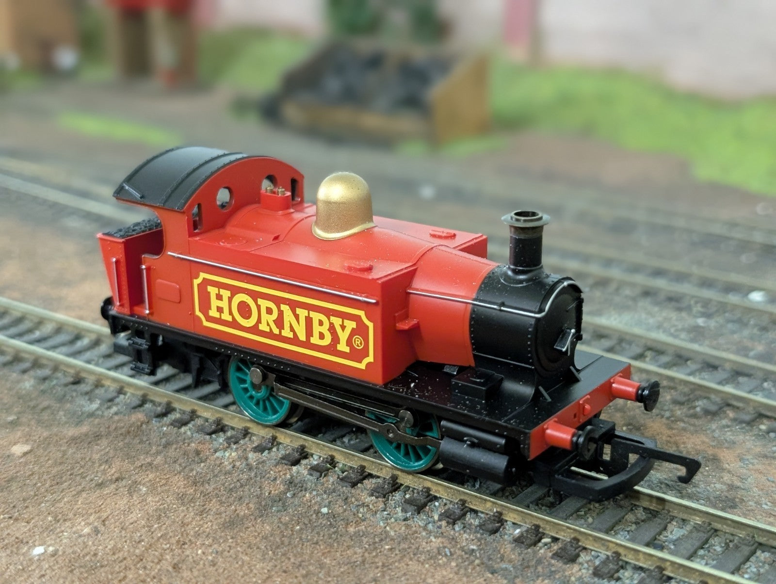 Hornby R2430 Hornby Special 0-4-0T Locomotive