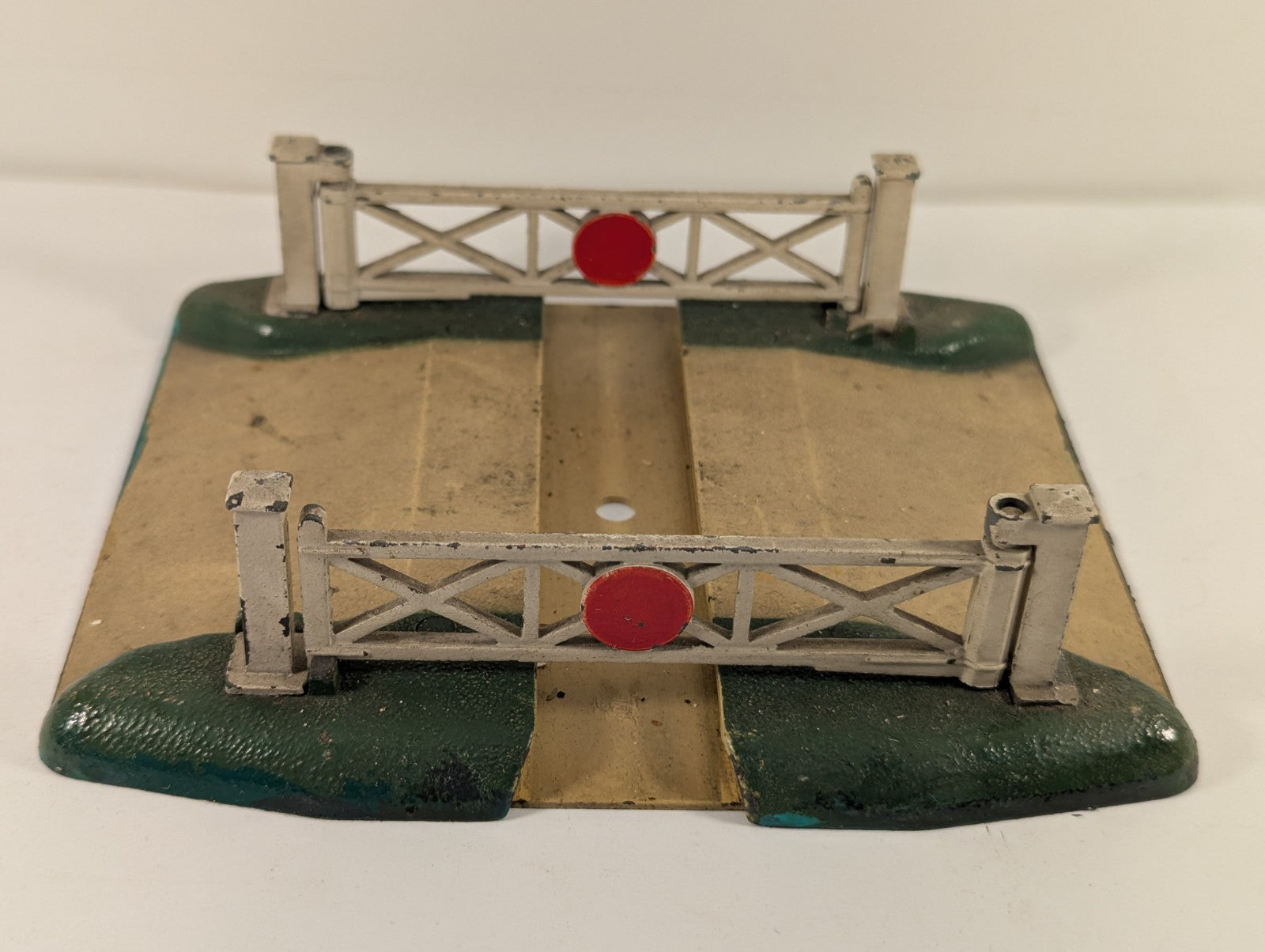 Hornby Dublo Diecast Metal Level Crossing