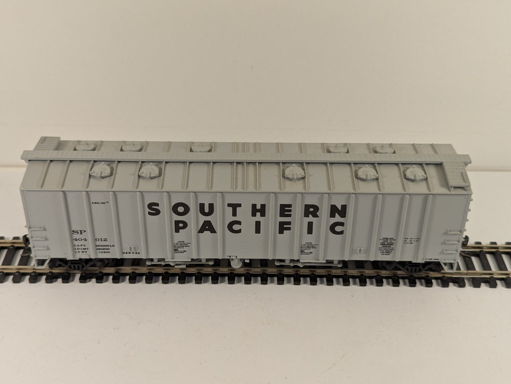 Roundhouse Products HO Gauge Southern Pacific Grey Covered Hopper Boxed