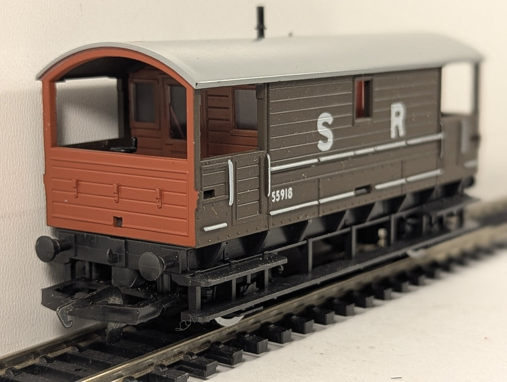 Hornby OO Gauge SR 20 Ton Pillbox Brake Van 55918 SR Brown R124