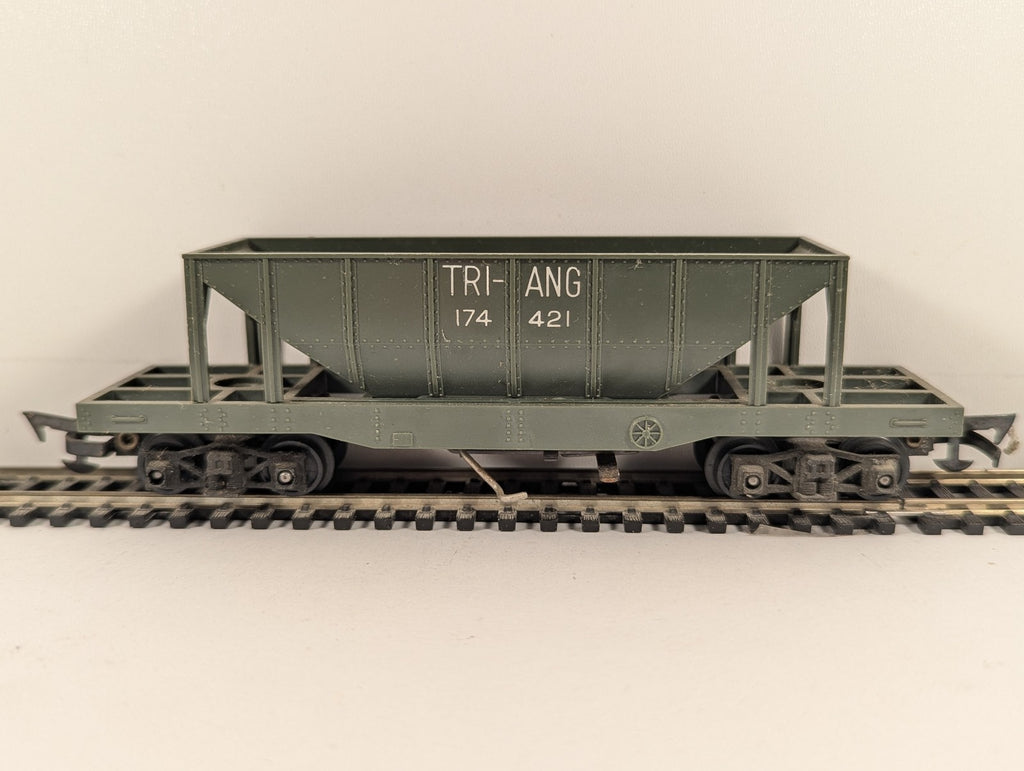 Tri-ang OO Gauge Operating Hopper Wagon Goods Wagon 174421 Tri-ang Green R111