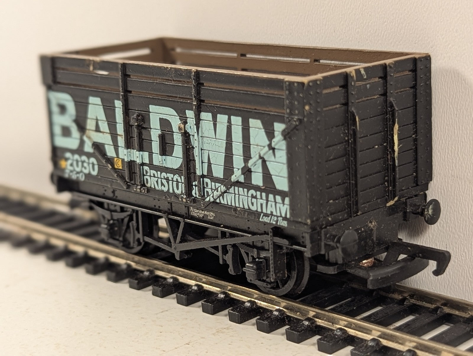 Mainline OO Gauge 7 Plank Wagon Baldwin Open Wagon 2030 37-133