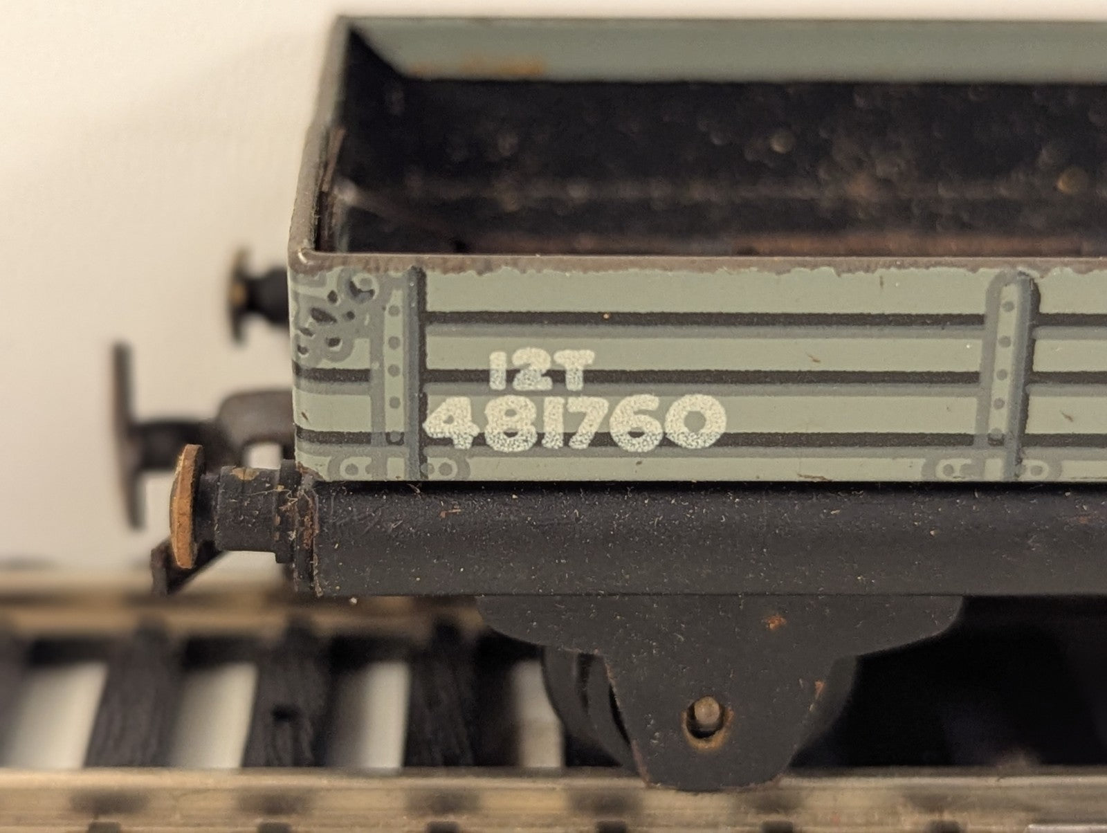 Trix Twin Railway OO Gauge 5-Plank Open Wagon 481760 Grey