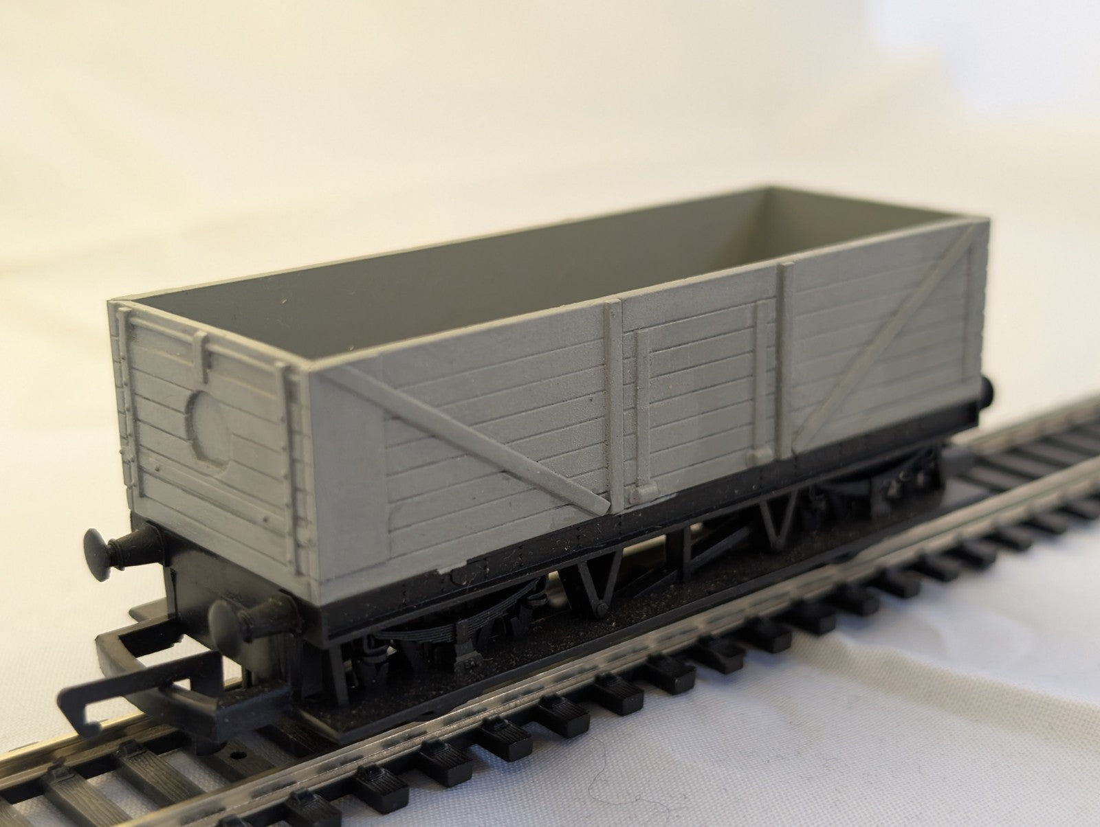 Hornby OO Gauge 7 Plank Wagon - Repainted
