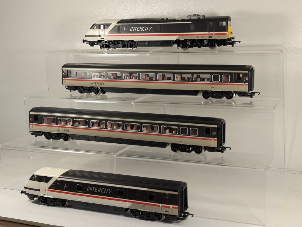 Hornby OO Gauge InterCity 225 Train Pack 91014, 82205, 12410, 12408