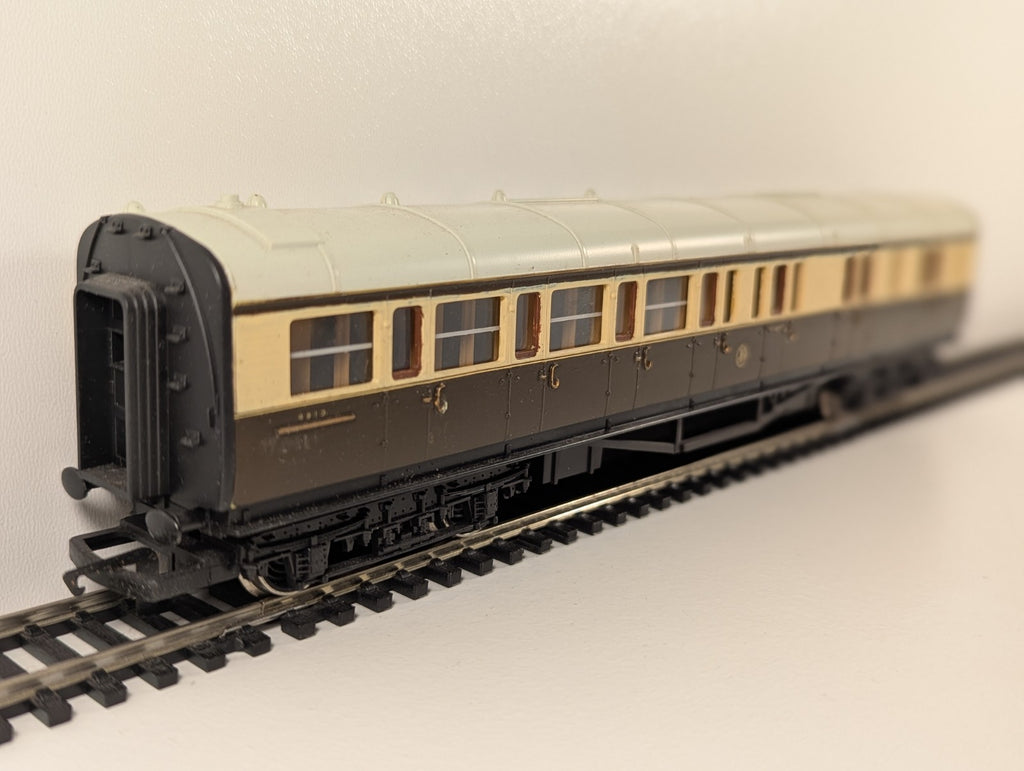 Hornby R430 OO Gauge GWR Collett Brake Coach 4913