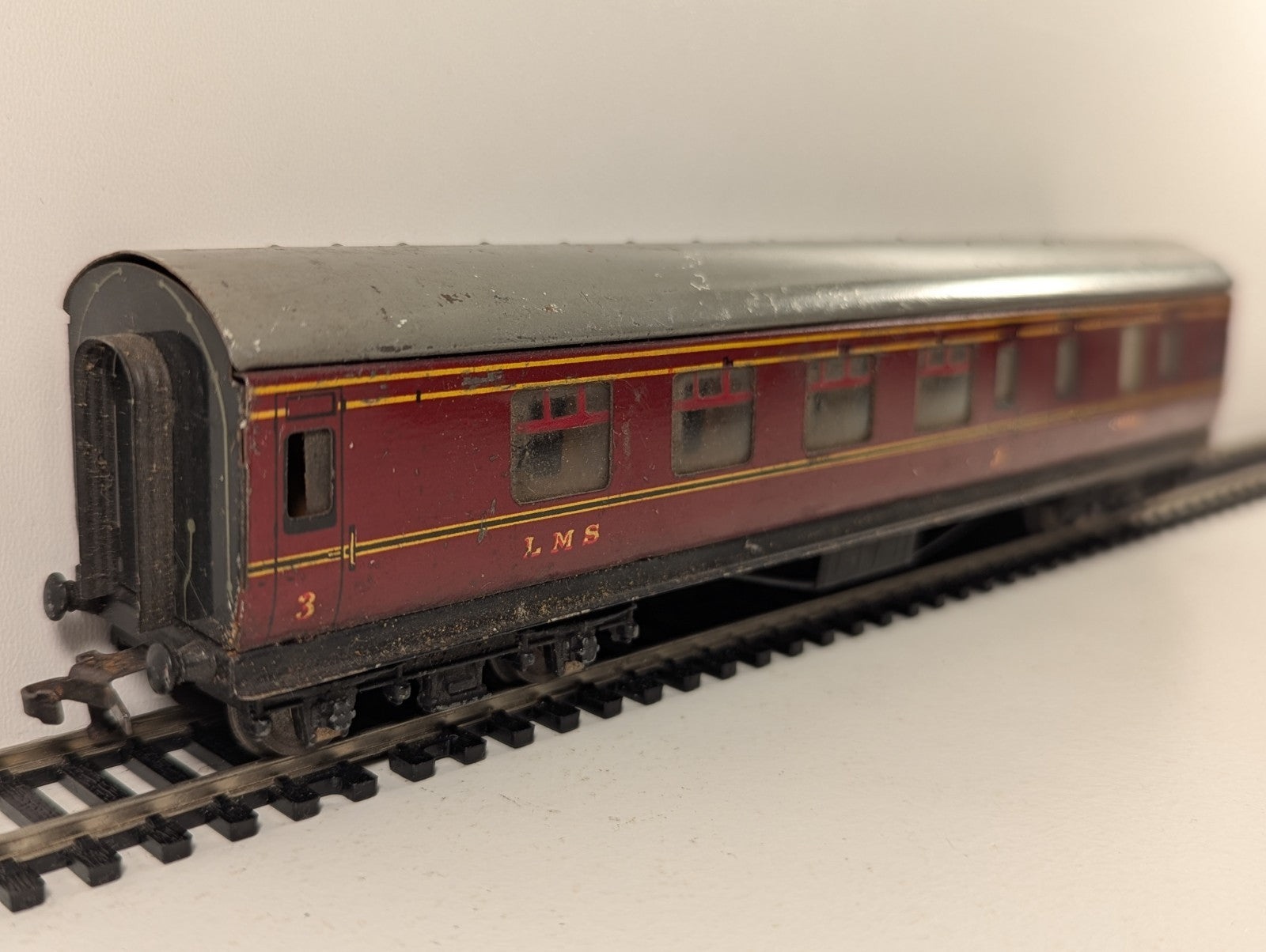 Hornby Dublo OO Gauge LMS Brake 3rd Coach