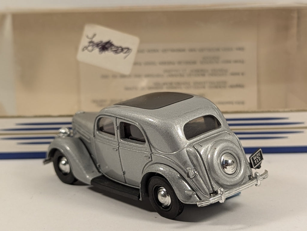 Matchbox Dinky 1:43 1950 Ford V8 Pilot Die-cast Model Car HOY 712 Silver DY5-B