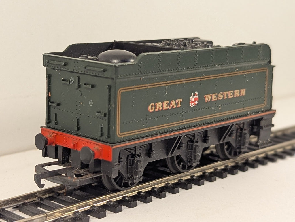 Hornby OO Gauge GWR 6-Wheel Tender GWR Green