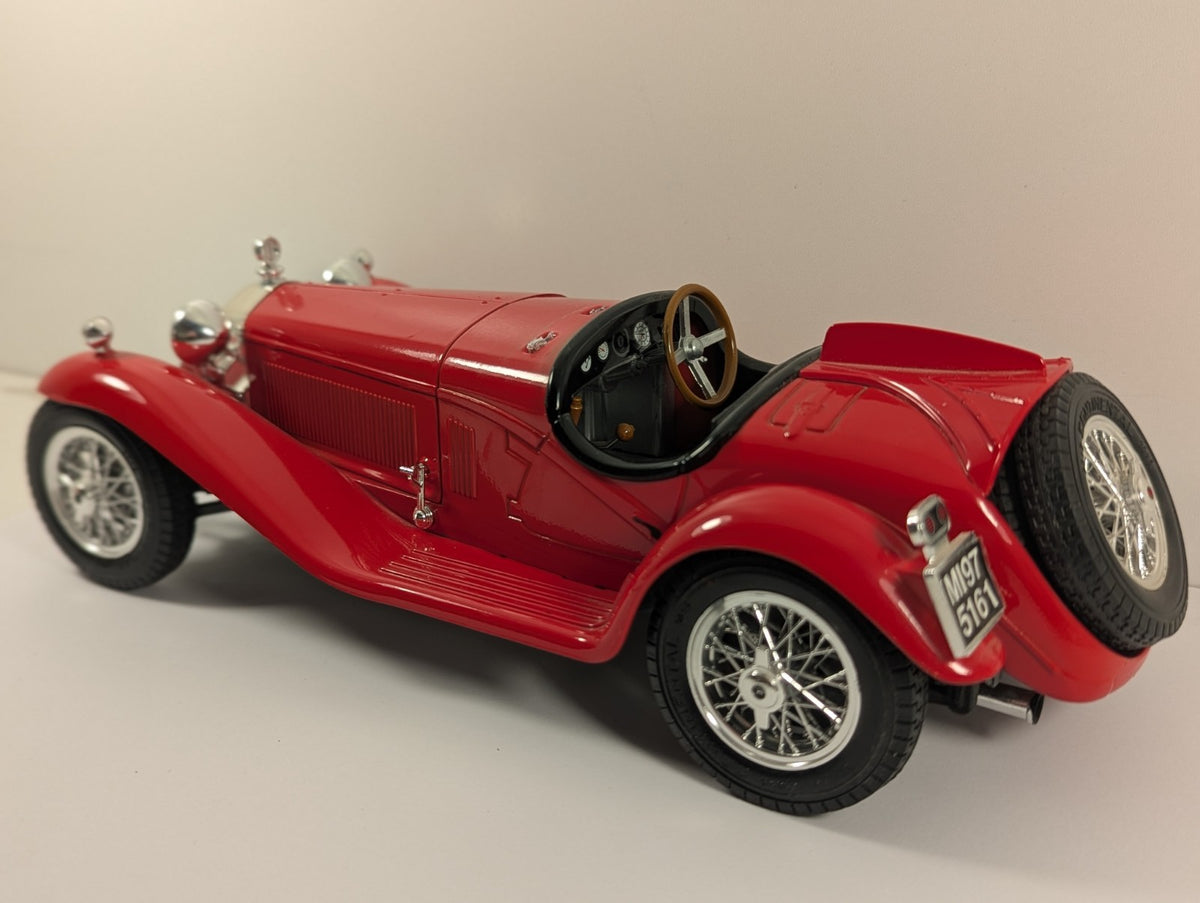Bburago 1:18 1932 Alfa Romeo 8C 2300 Spider Touring – Missing Screen