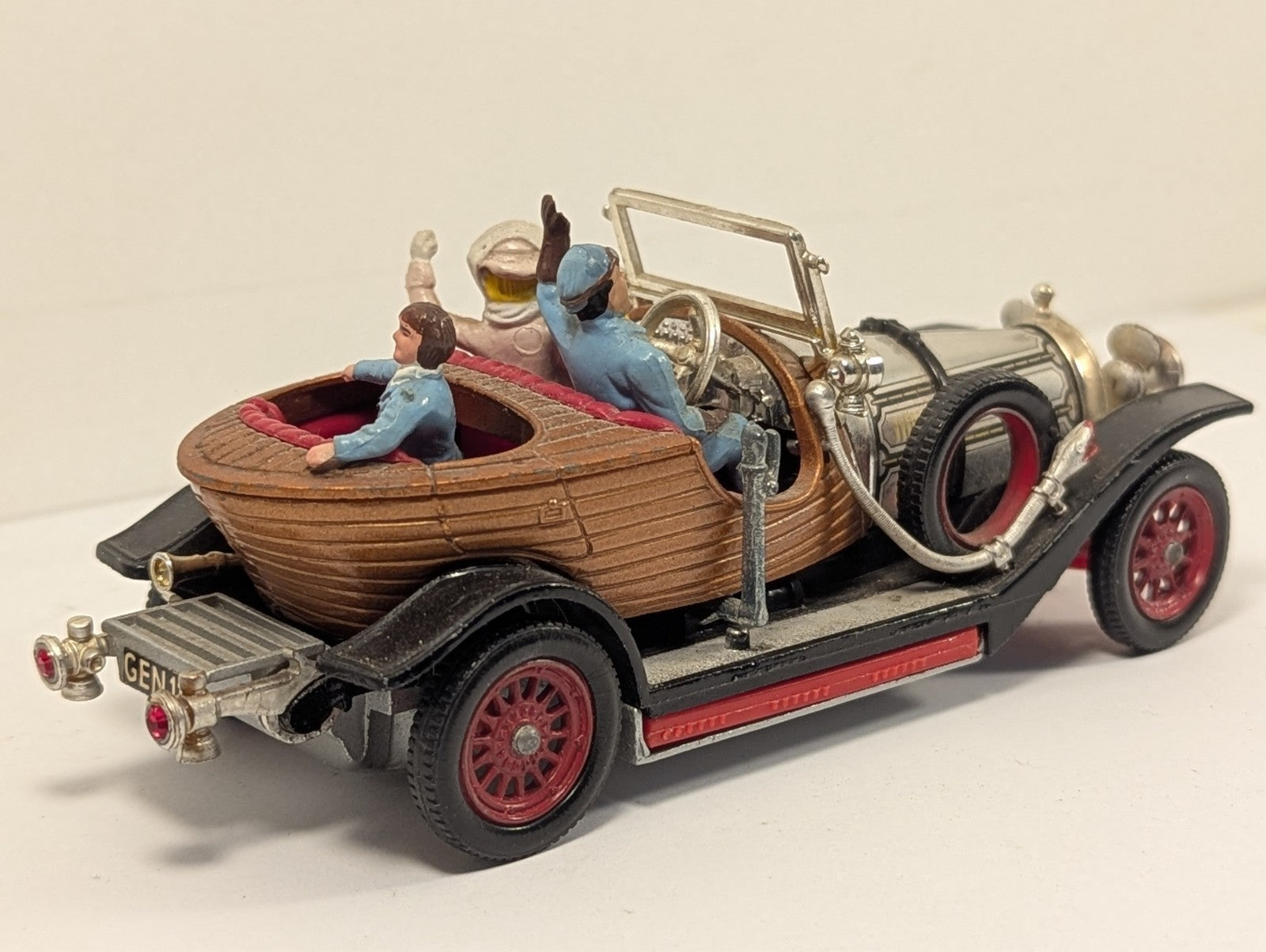 Corgi Toys 266 Chitty Chitty Bang Bang 1:43 Scale