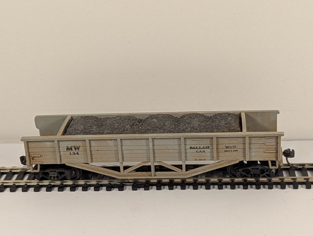 Tru-Scale HO Scale NW 134 Ballast Car with Load Ready-Bilt Equipment