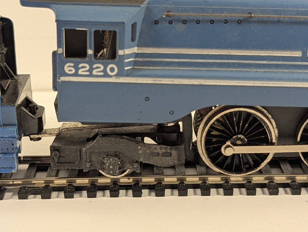 Hornby OO Gauge Coronation Class Steam Locomotive 6220 LMS Blue R374