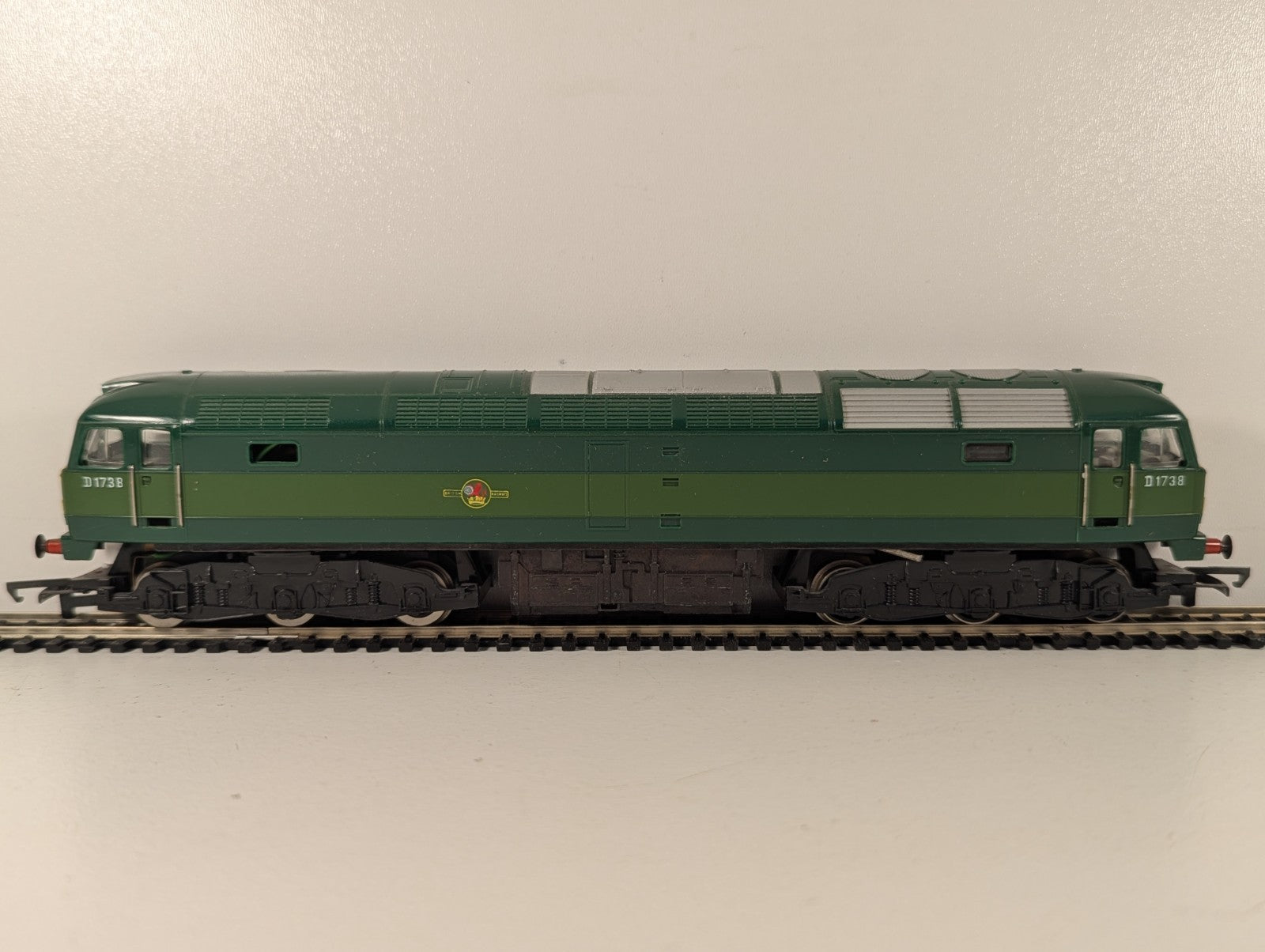 Hornby R863 BR Class 47 Diesel Locomotive OO Gauge Boxed