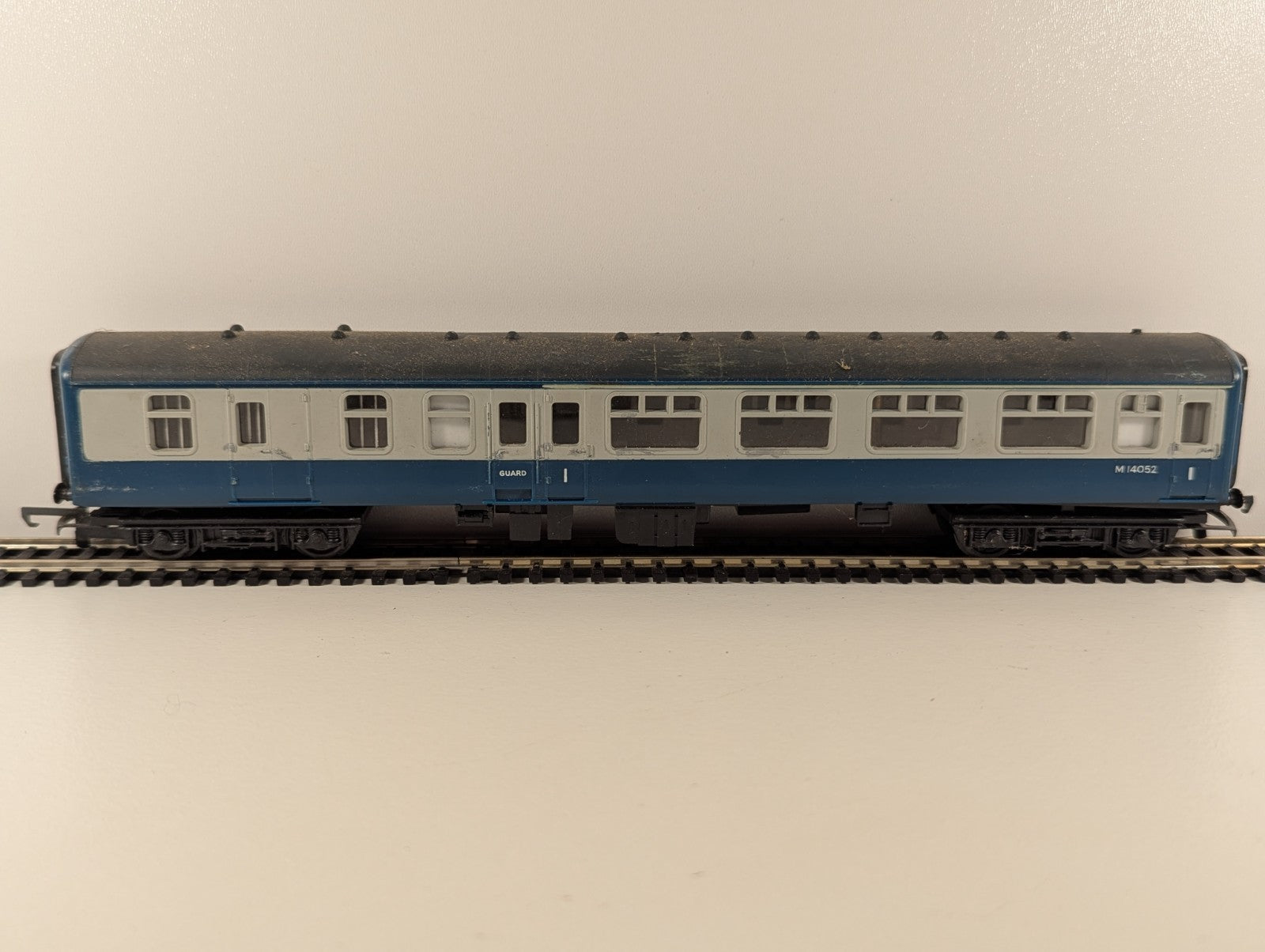 Hornby R922 BR Mk2 Inter-City Brake 2nd Class M14052