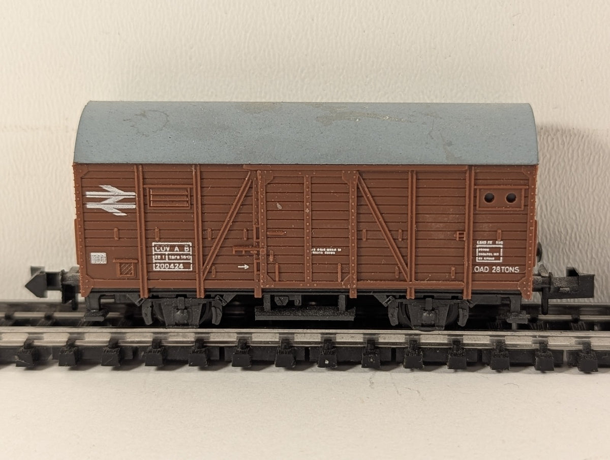 Minitrix N Gauge BR COV A B Goods Van 200424 BR Bauxite