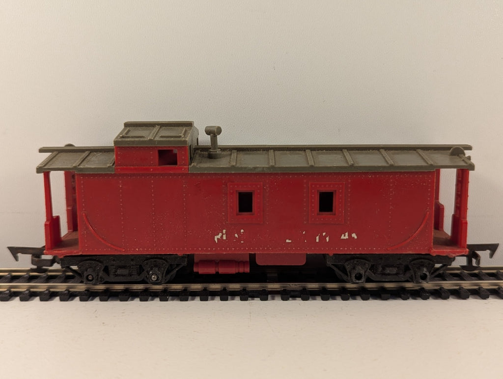 Tri-ang R115 OO Gauge Red Caboose