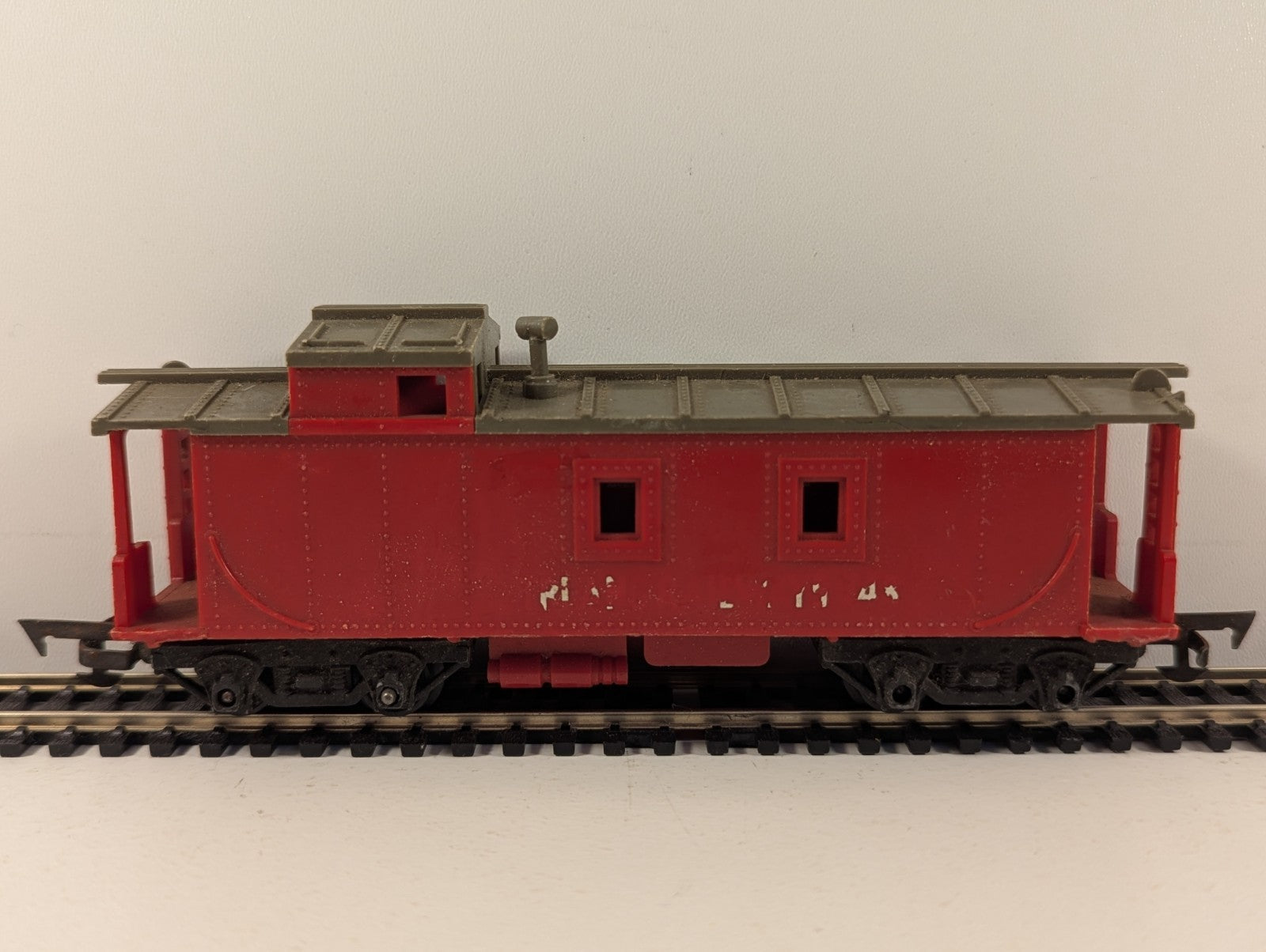 Tri-ang R115 OO Gauge Red Caboose