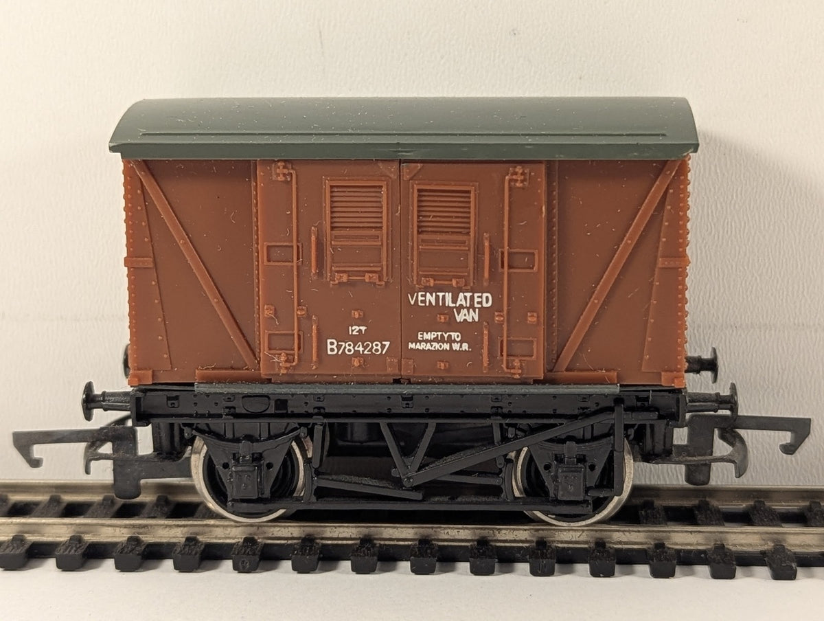 Hornby OO Gauge BR Ventilated Van Goods Wagon B784287 BR Bauxite R.205