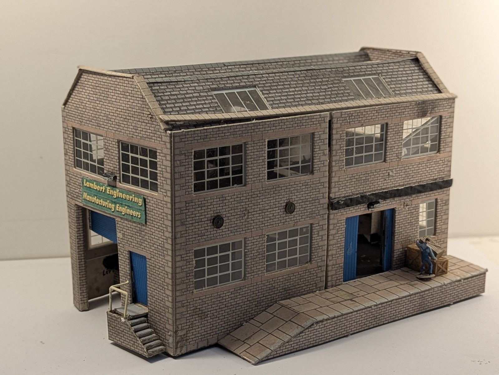 Metcalfe OO Gauge Built Card Kit Lambert Engineering Factory Warehouse