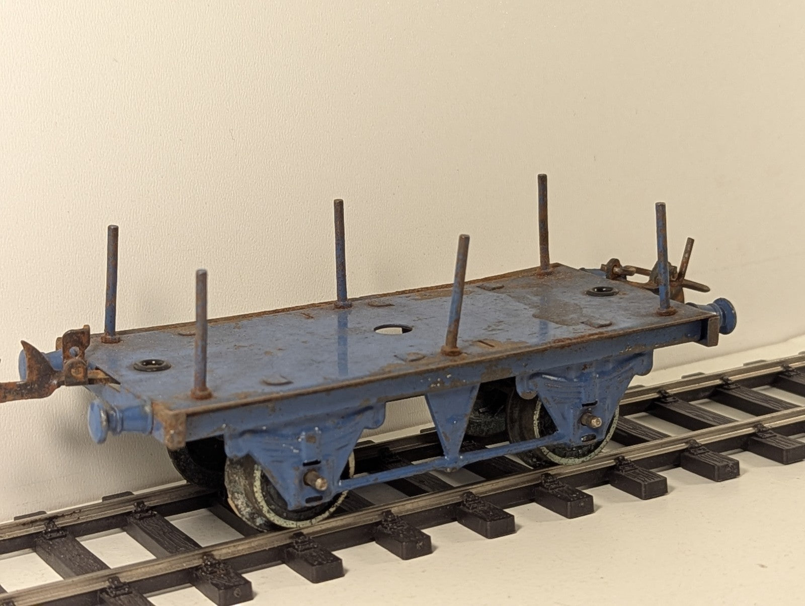 Hornby Series O Gauge Tinplate Stake Wagon Blue