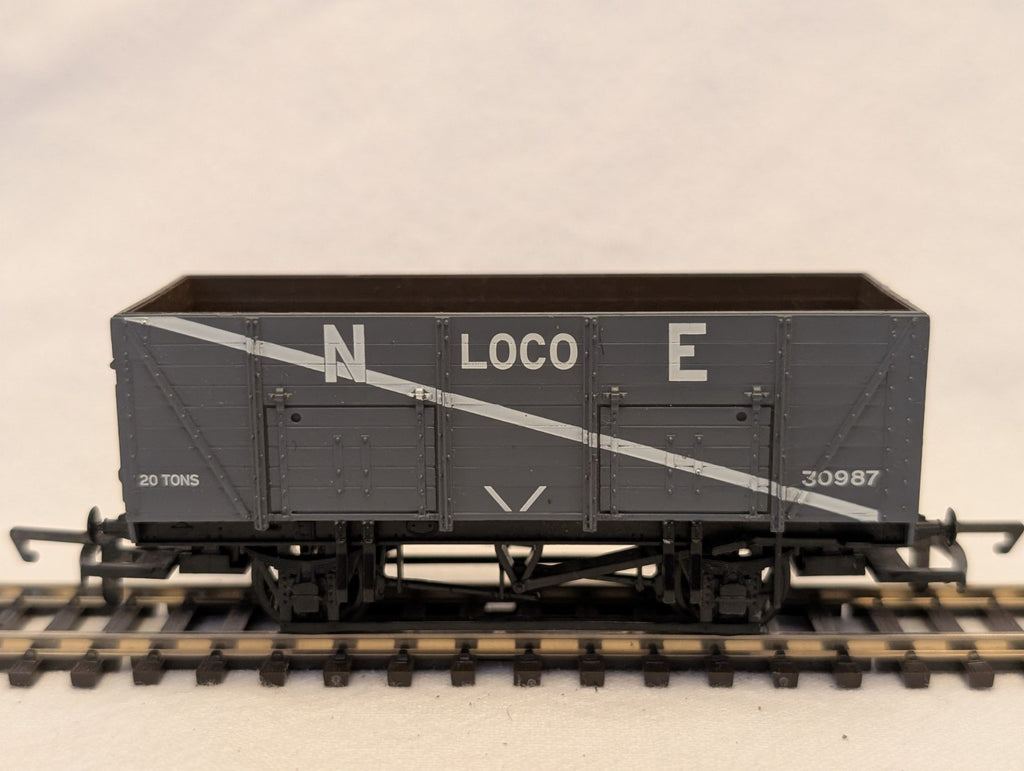 Hornby OO Gauge LNER 20 Ton Loco Coal Wagon Goods Wagon 30987 LNER