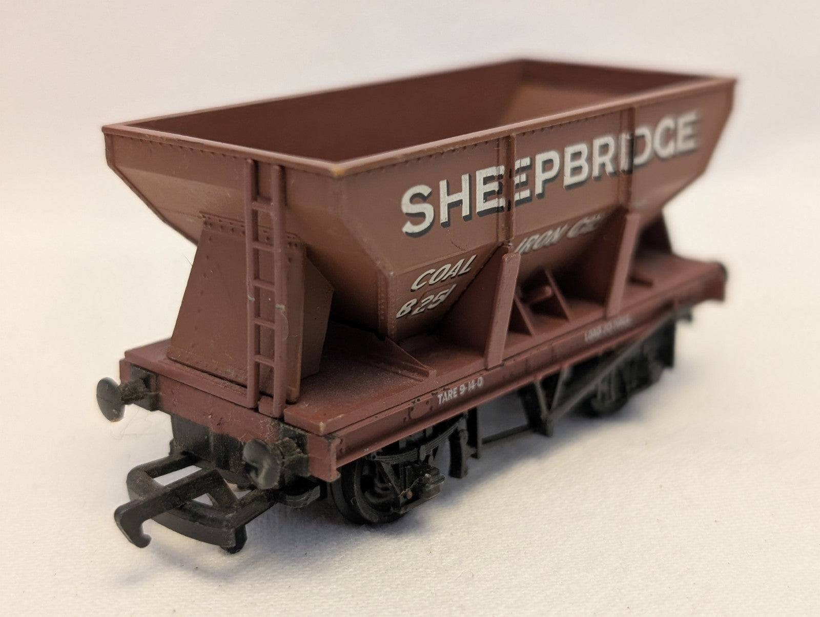Mainline OO Gauge 20 Ton Hopper Wagon Goods Wagon 8251