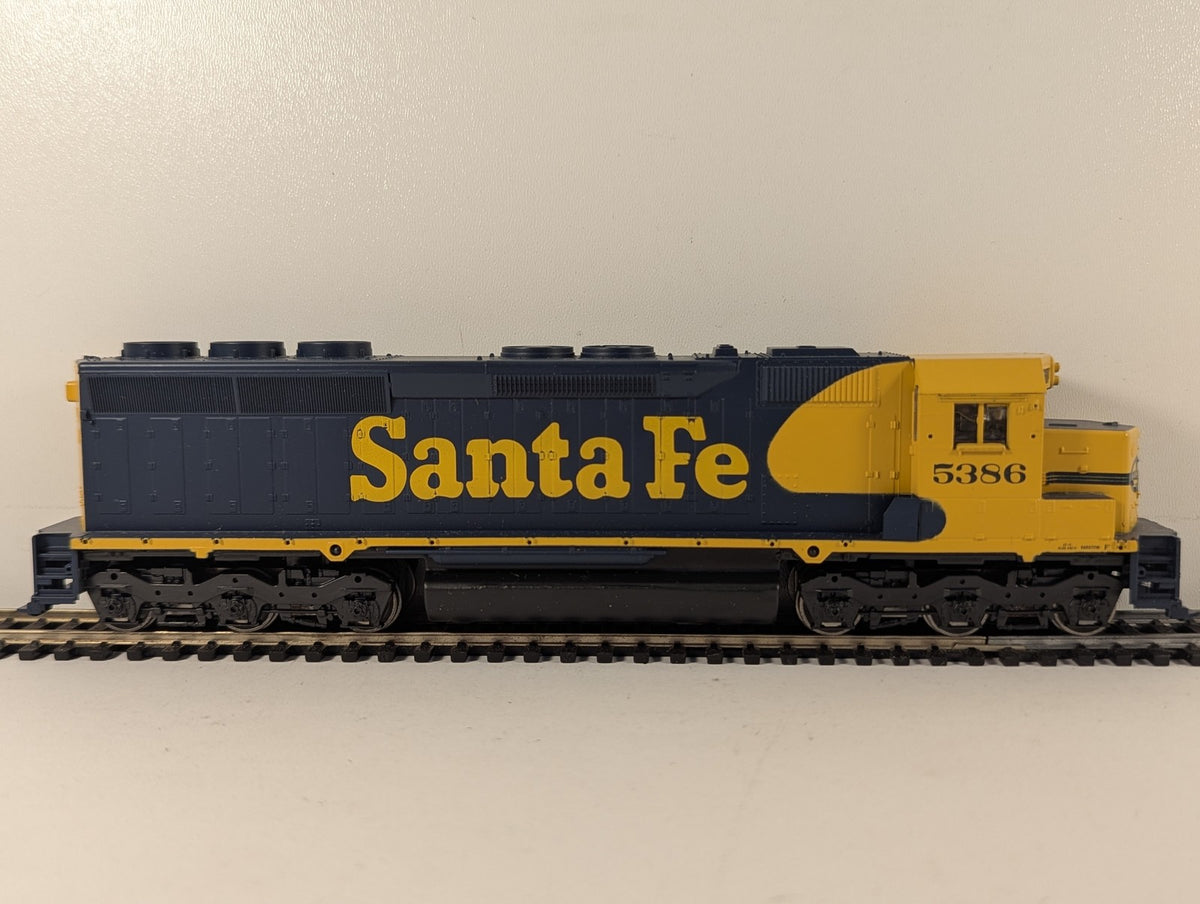 Athearn HO Gauge SD45 Diesel Locomotive 5386 Santa Fe Blue & Yellow 4173