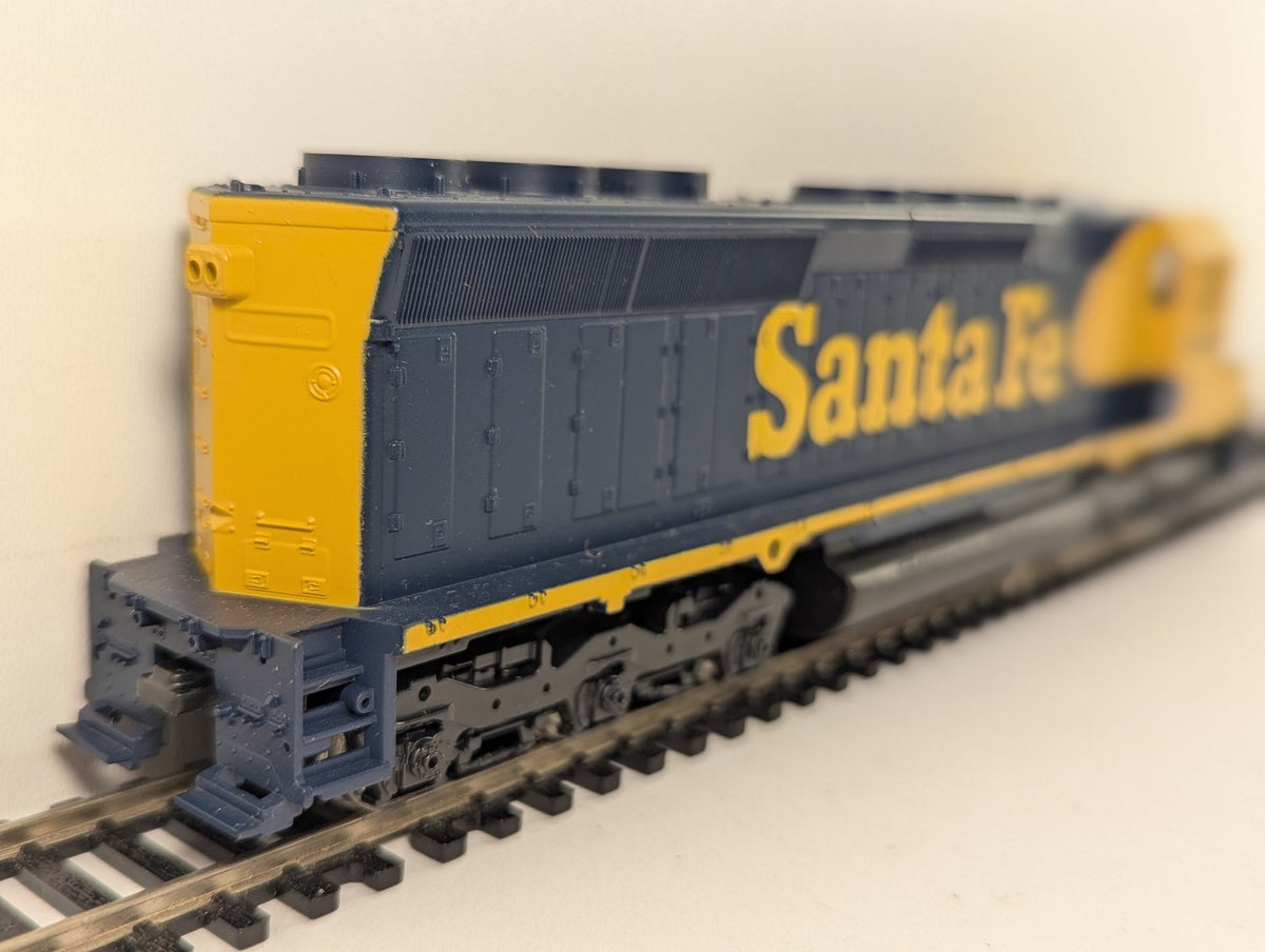 Athearn HO Gauge SD45 Diesel Locomotive 5386 Santa Fe Blue & Yellow 4173