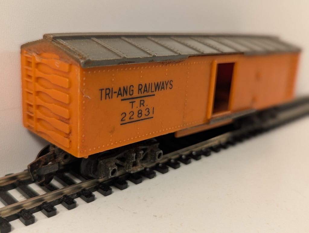 Tri-ang Railways R114 OO Gauge Orange Box Car