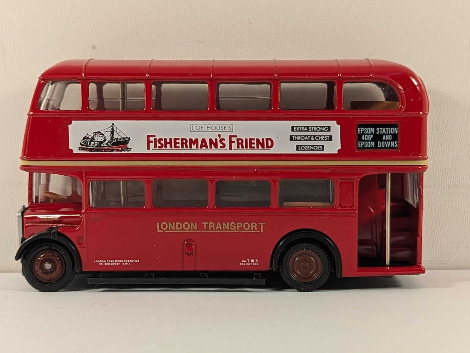 EFE OO Scale AEC Regent III RT Double Decker Bus Die-cast Model Bus