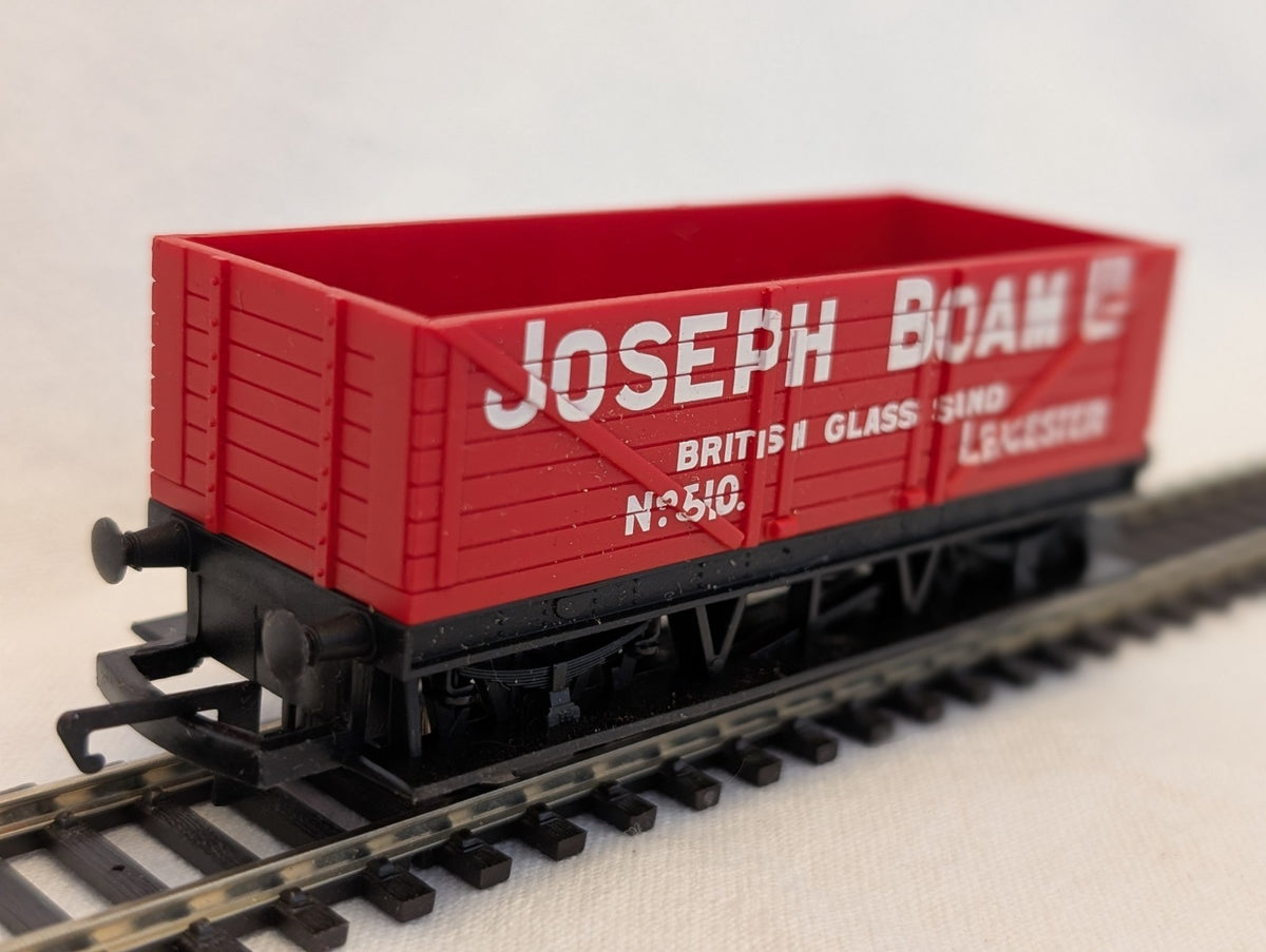Hornby OO Gauge Joseph Boam Ltd British Glass Sand 5-Plank Wagon