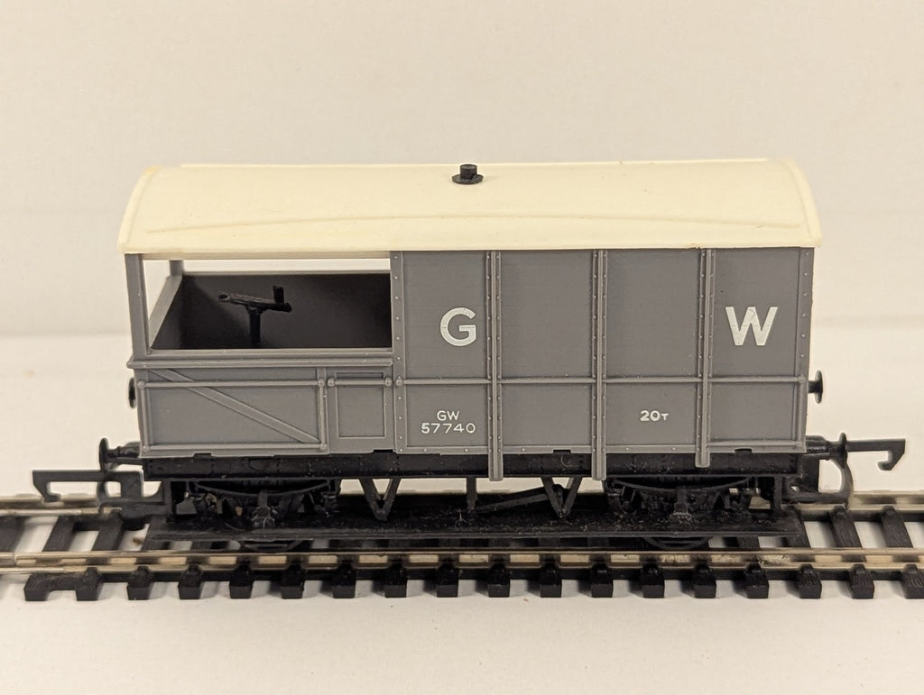 Hornby OO Gauge GWR 20t 'Toad' Brake Van Goods Wagon 57740